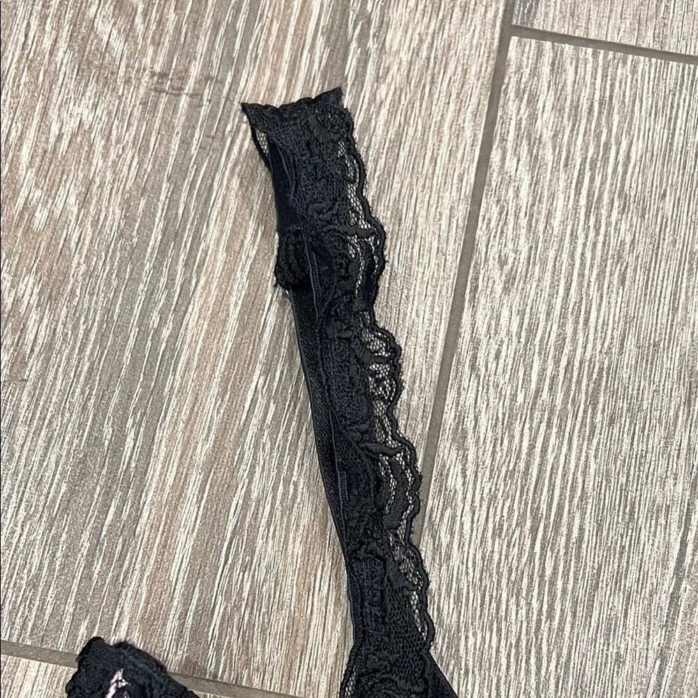 NWT Victoria’s Secret Pink and Black Embroidered Underwire Bra - Picture 6 of 8